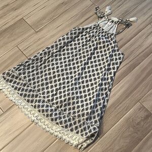 Old Navy Black and White Leaf Print Skirt
